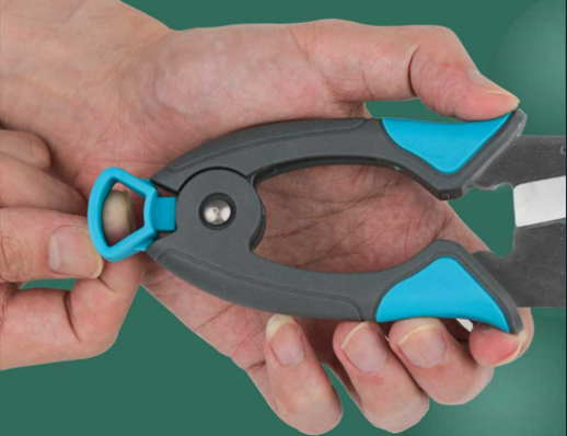 Switch of Herb snips Switch of Herb snips