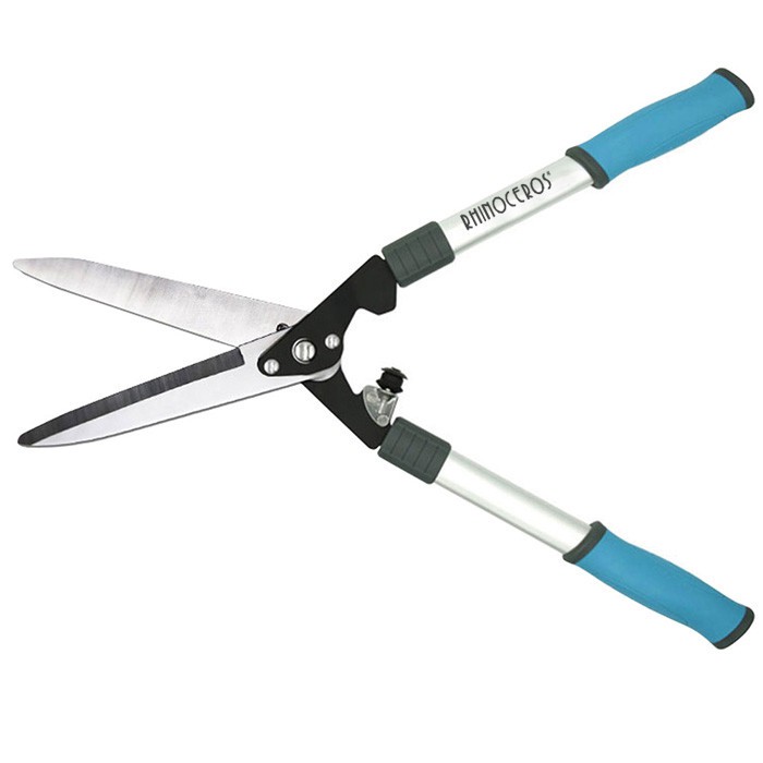 Kerti szerszámok használata - magas ágvágó és magas ágfűrész