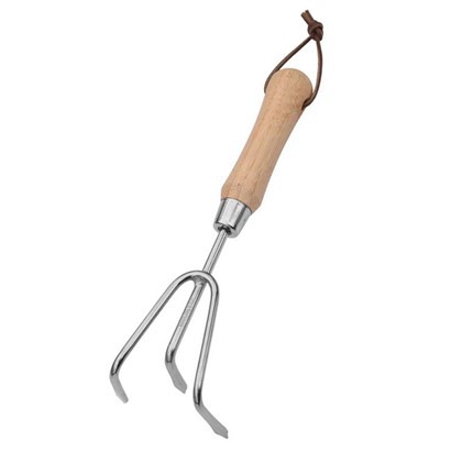 Háromágú kézi kultivátor